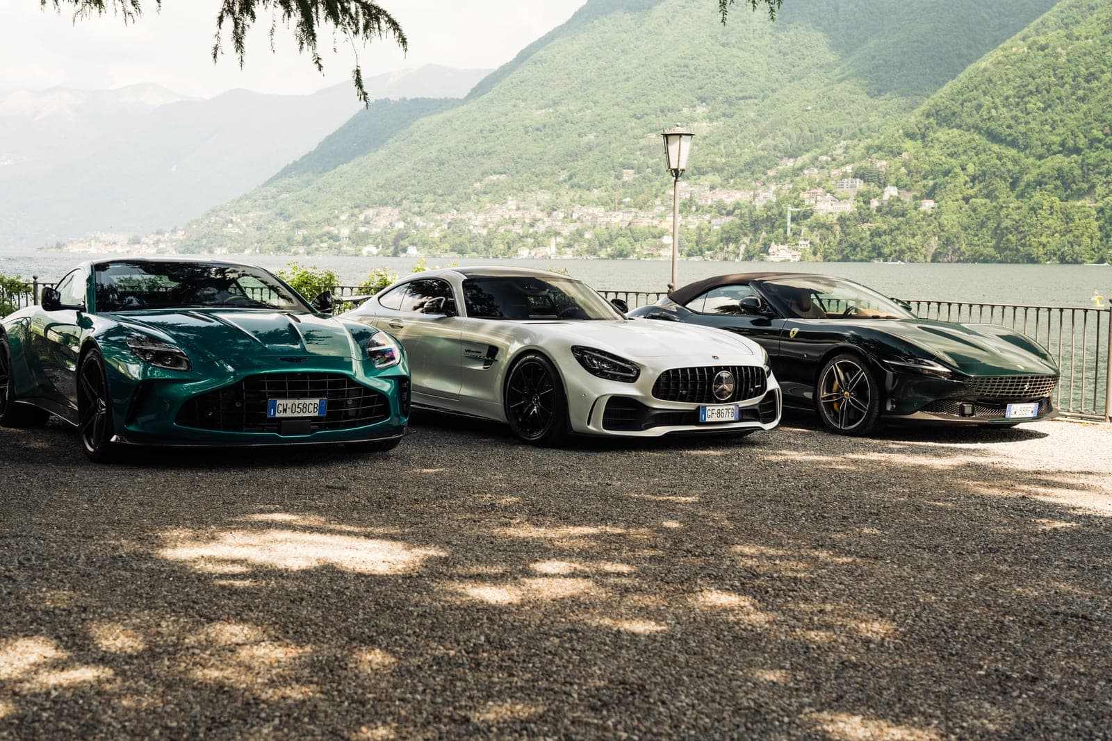 Aston Martin, Mercedes-AMG e Ferrari sul Lago di Como — esperienza Rocca d'Italia