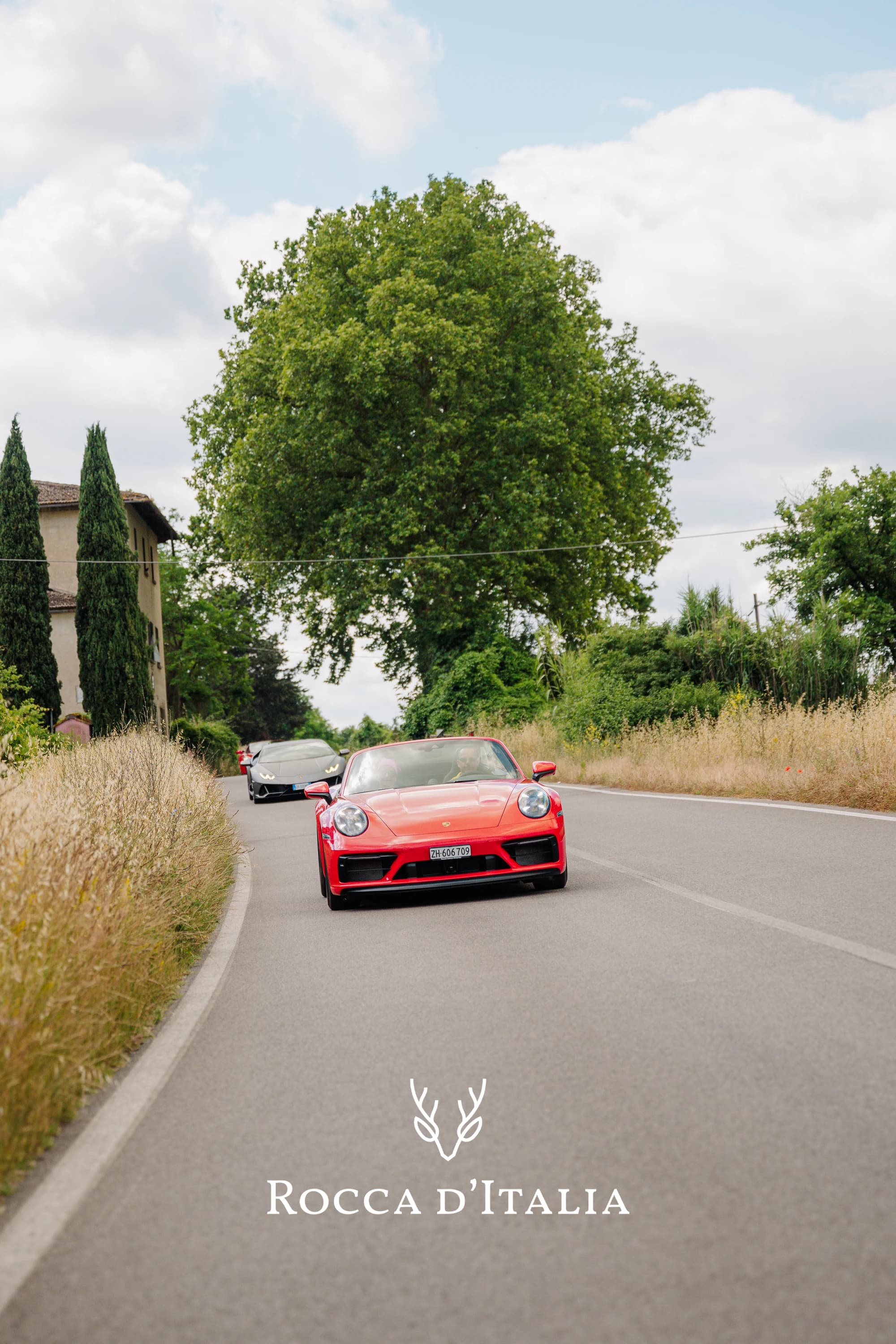 Supercar Experience in Siena and Val d'Orcia with Lunch