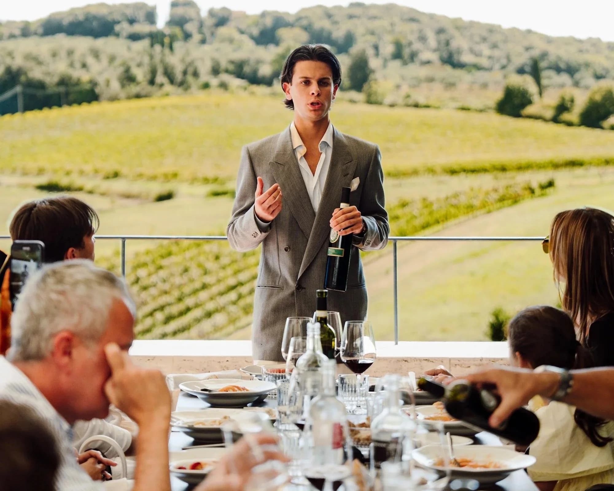 Pranzo con vista sulle colline toscane — Tuscany Hills con Private Chauffeur